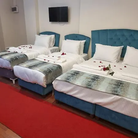 By Historial Due Hotel