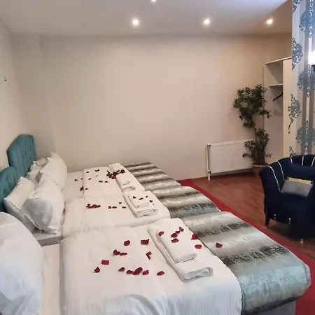 Otel By Historial Due 3*