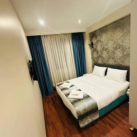 By Historial Due Otel