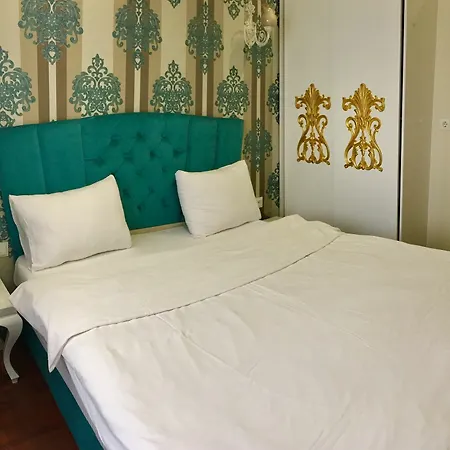 By Historial Due Otel 3*