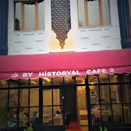 מלון By Historial Due