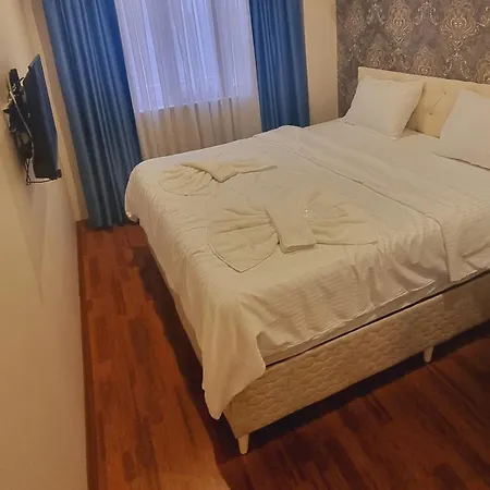 Hotel By Historial Due