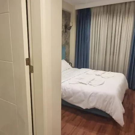 By Historial Due Istambul