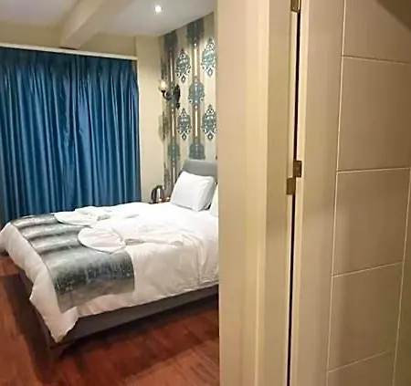 By Historial Due Hotel 3*