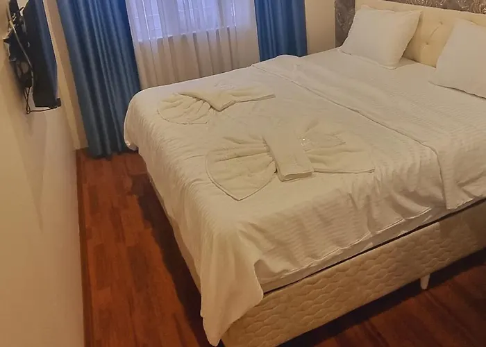 Hotel By Historial Due