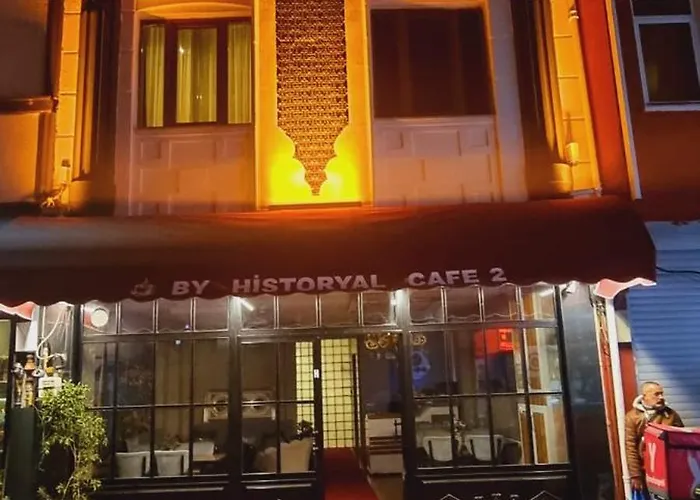 By Historial Due Istambul