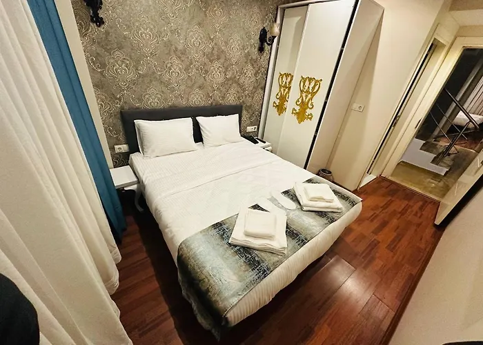 Hotel By Historial Due 3*