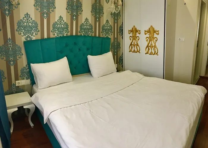 By Historial Due Hotel 3*