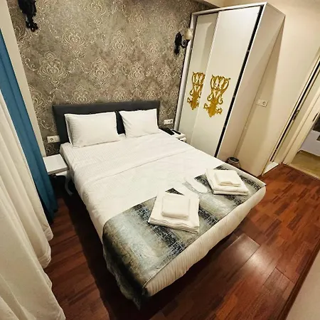Hotell By Historial Due 3*